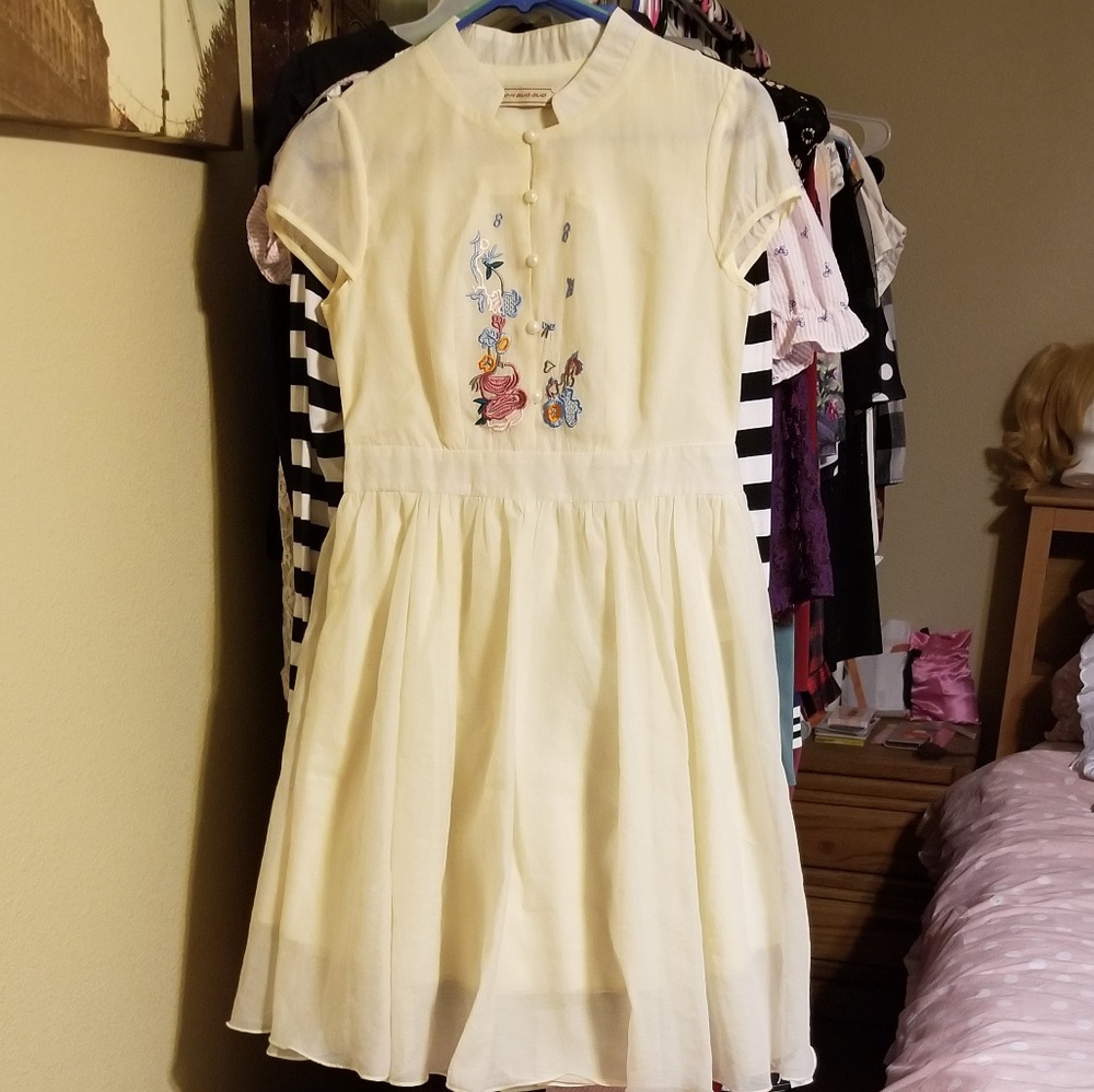 NWOT Vintage Mandarin Collar Embroidered Dress